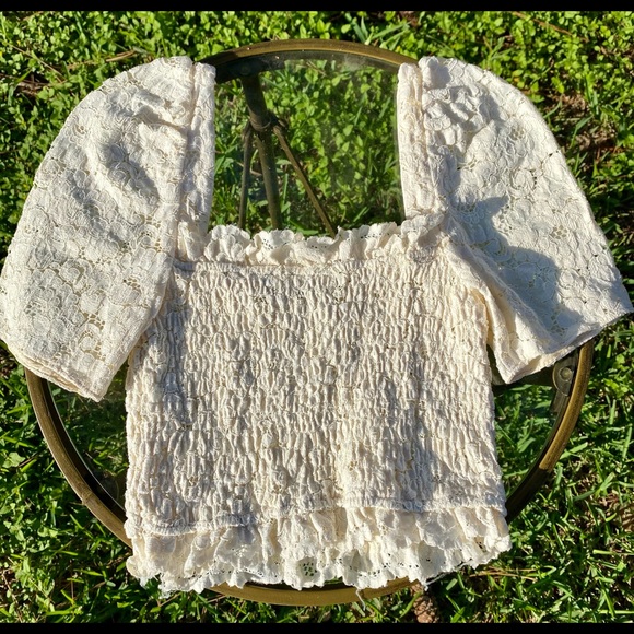 Zara Crop Blouse - Picture 2 of 5